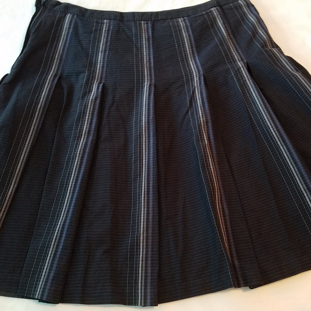 H & M skirt